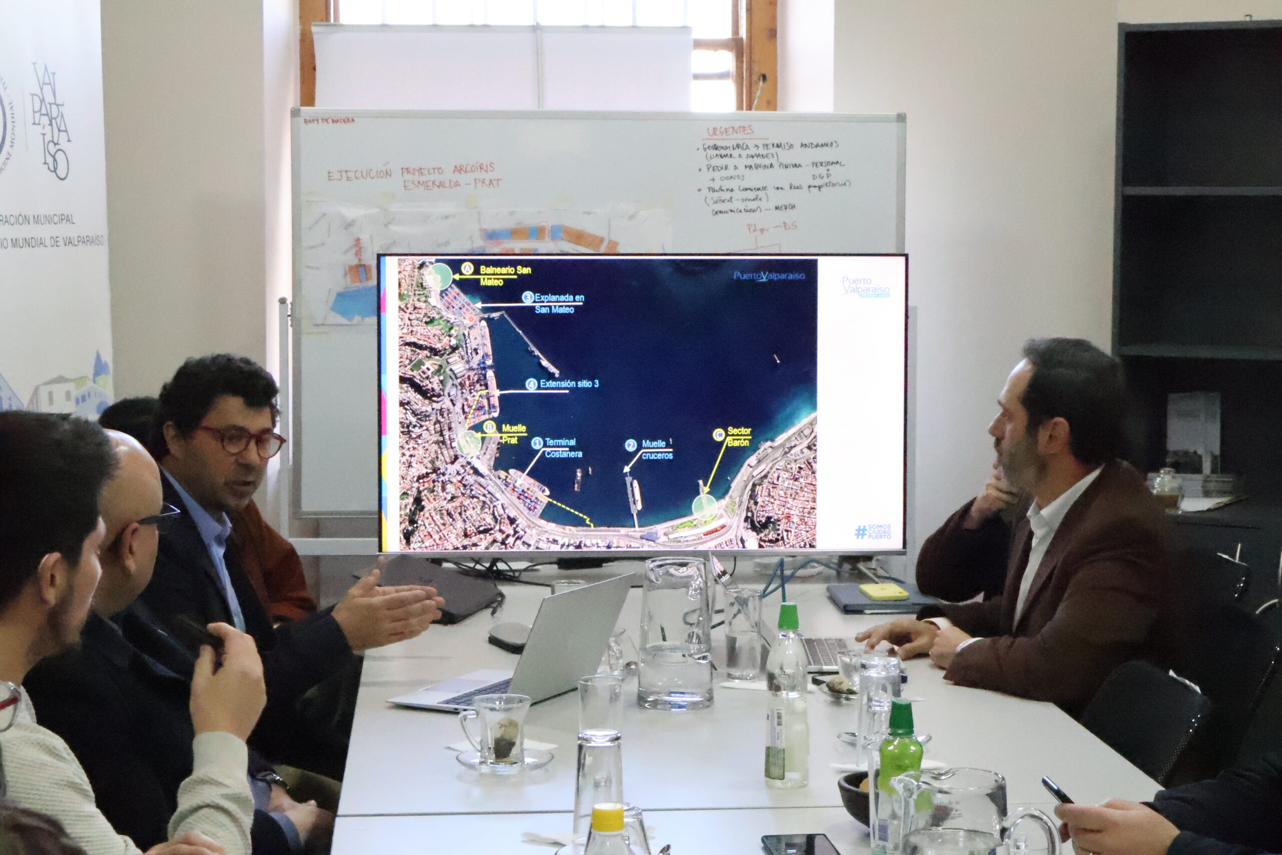 Presentación del proyecto de Expansión Portuaria por el Puerto de Valparaíso en el Directorio.